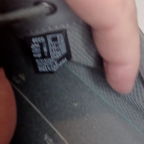 Ecco Leather Casual Sneakers Men's Size‎ 9/9.5 Gray Low Top Shoes Suede - Picture 2 of 6